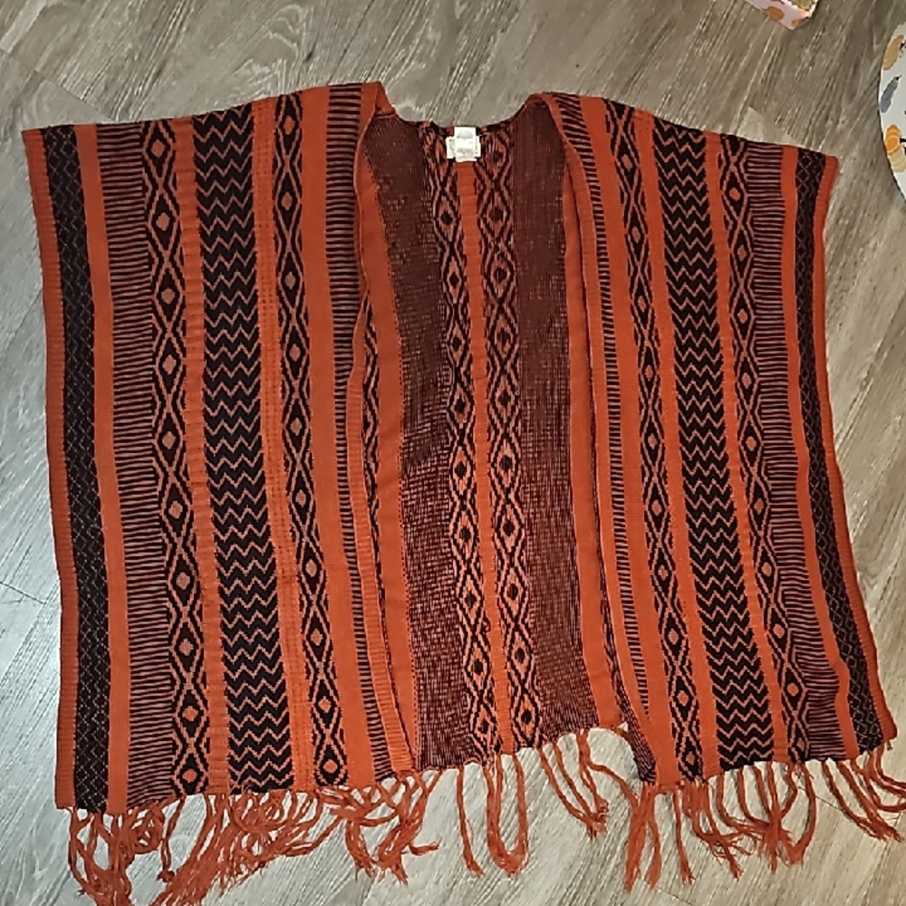 Bohemian Fringe Poncho - Red and Black, Gorgeous OS womens!! Mint condition
